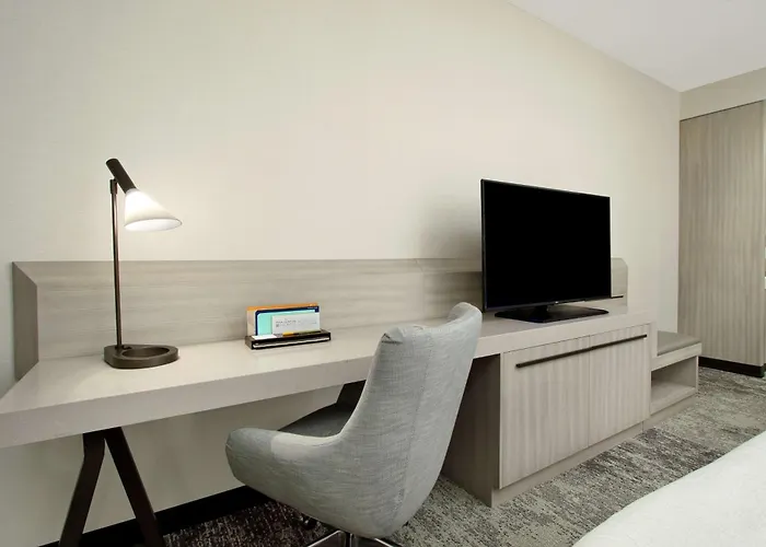 Hilton Garden Columbus-university Area